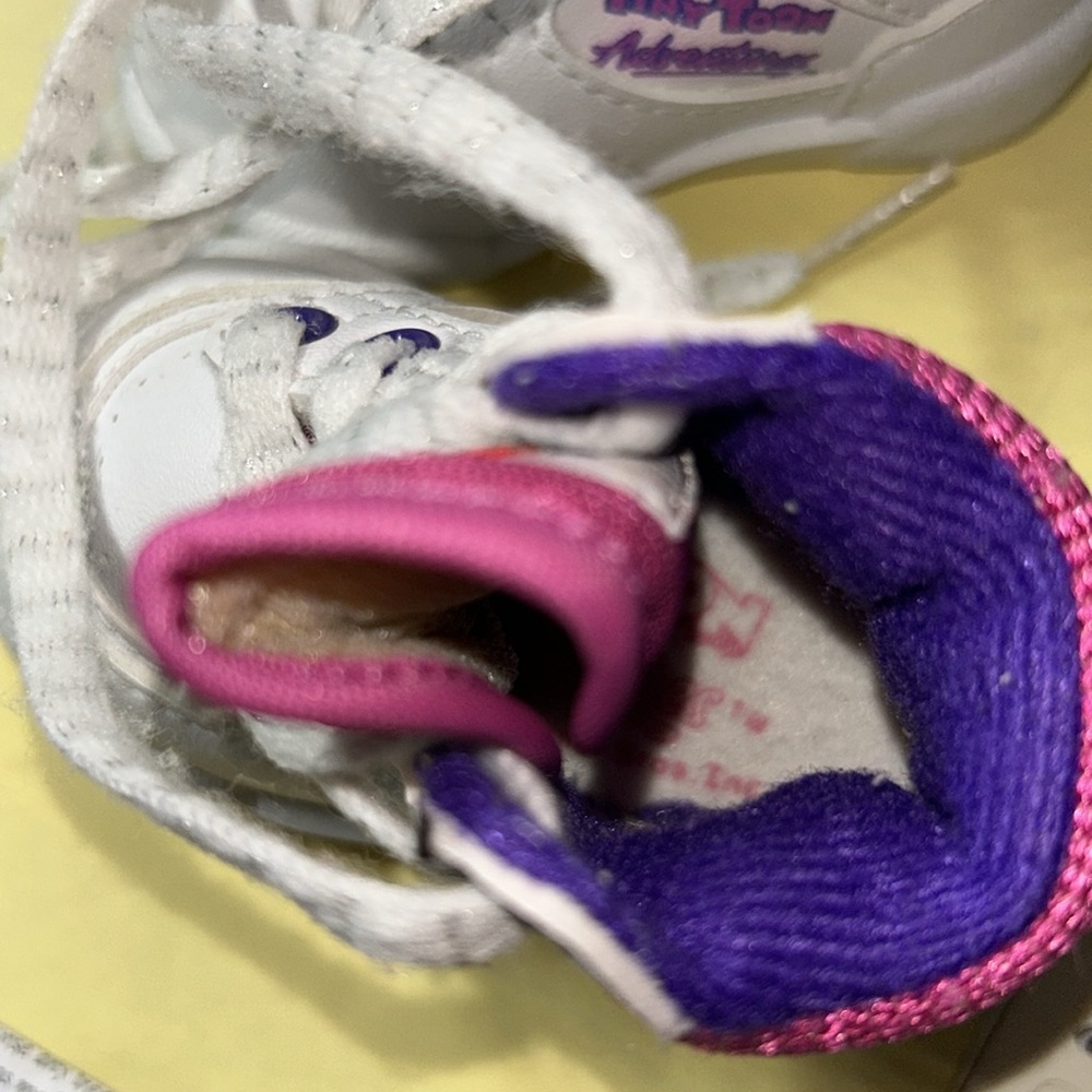Tiny Toon Adventures baby girl sneakers size 1 EXCELLENT condition. - Picture 7 of 8